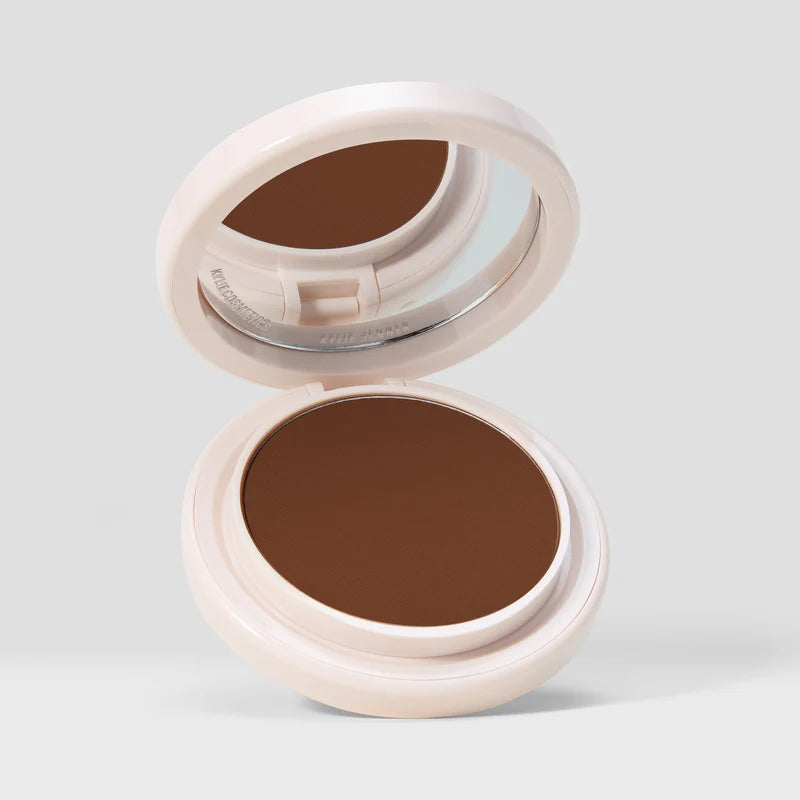 Kylie Cosmetics Natural Blur Powder Foundation