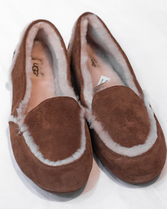 UGG Ansley Shearling Slippers in Chestnut Suede